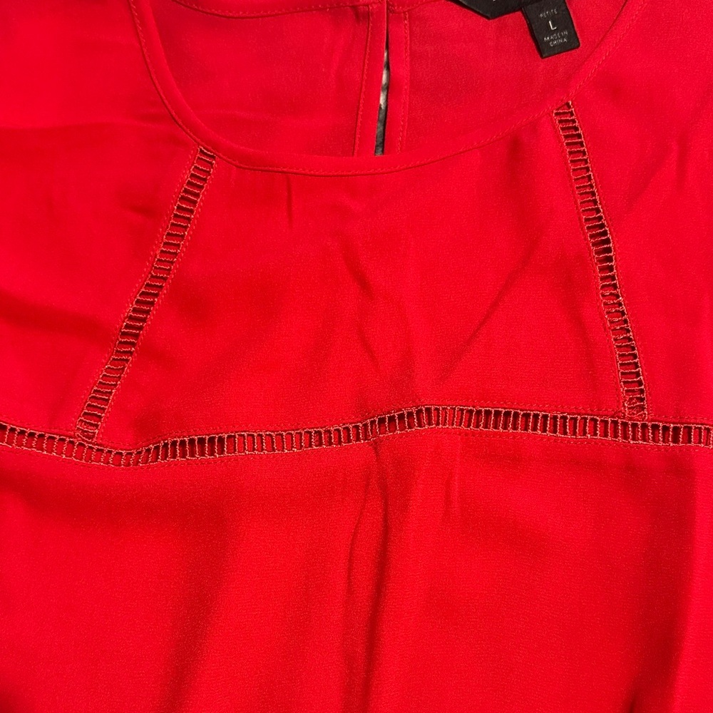 Banana Republic Red Short-Sleeve Pleated-Hem Blouse - Picture 4 of 5